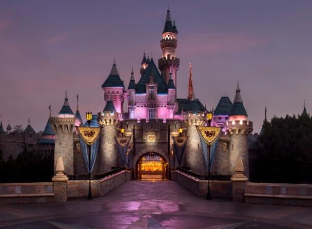 Family travel service